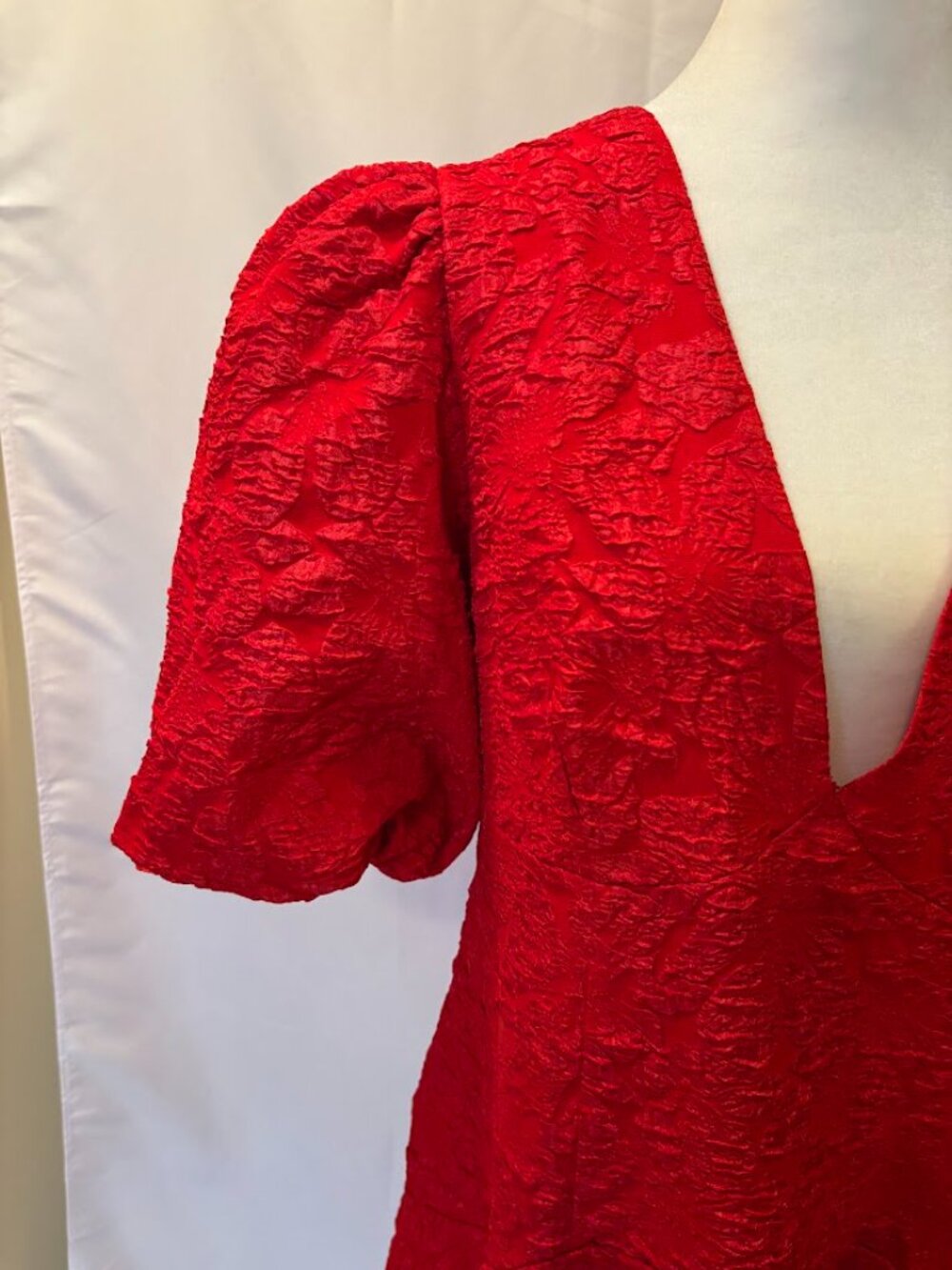 NWOT H&M Red Puff-Sleeved Dress - Size Large - Picture 9 of 16
